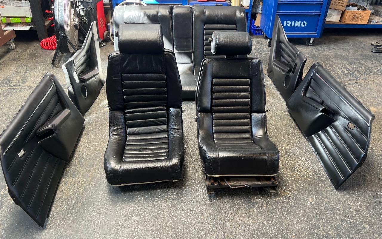 Bel Intérieur Citroen SM en Cuir Noir, d'Occasion LesAnciennes.com