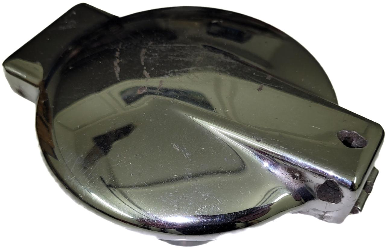 BOUCHON ESSENCE TRIUMPH TR6 TR4, TR5 LesAnciennes.com