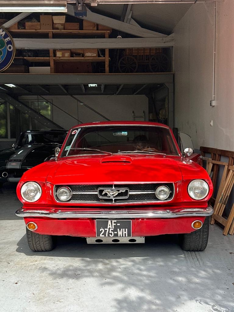 FORD Mustang Fastback - 1965 LesAnciennes.com