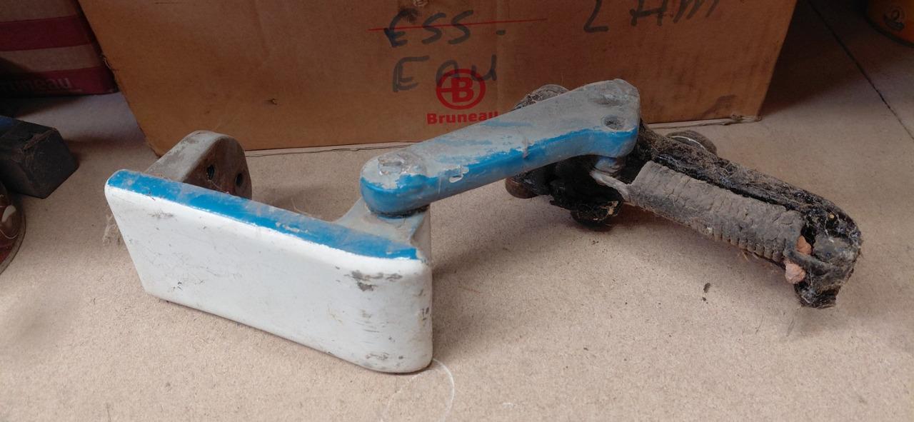 SUPPORT AR PORTE LAT CITROEN C35 LesAnciennes.com