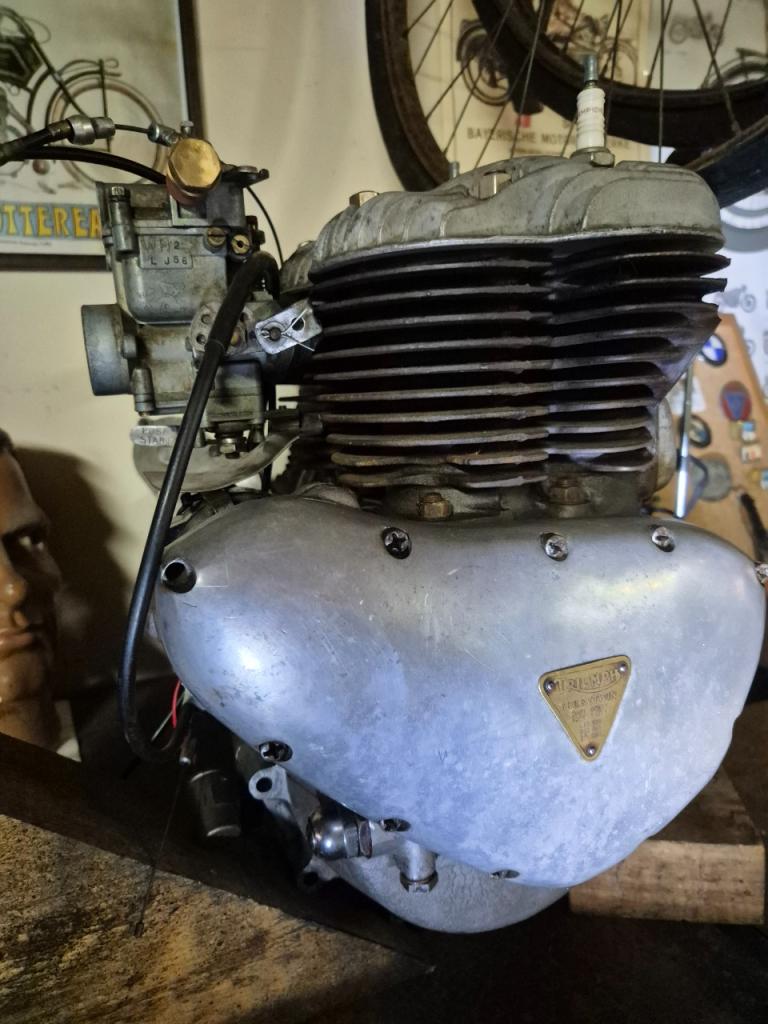 Pièces TRIUMPH TRW 500 1948 à 1958 avec carbu LesAnciennes.com