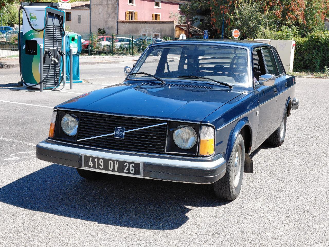 VOLVO 244 DL - 1976 LesAnciennes.com