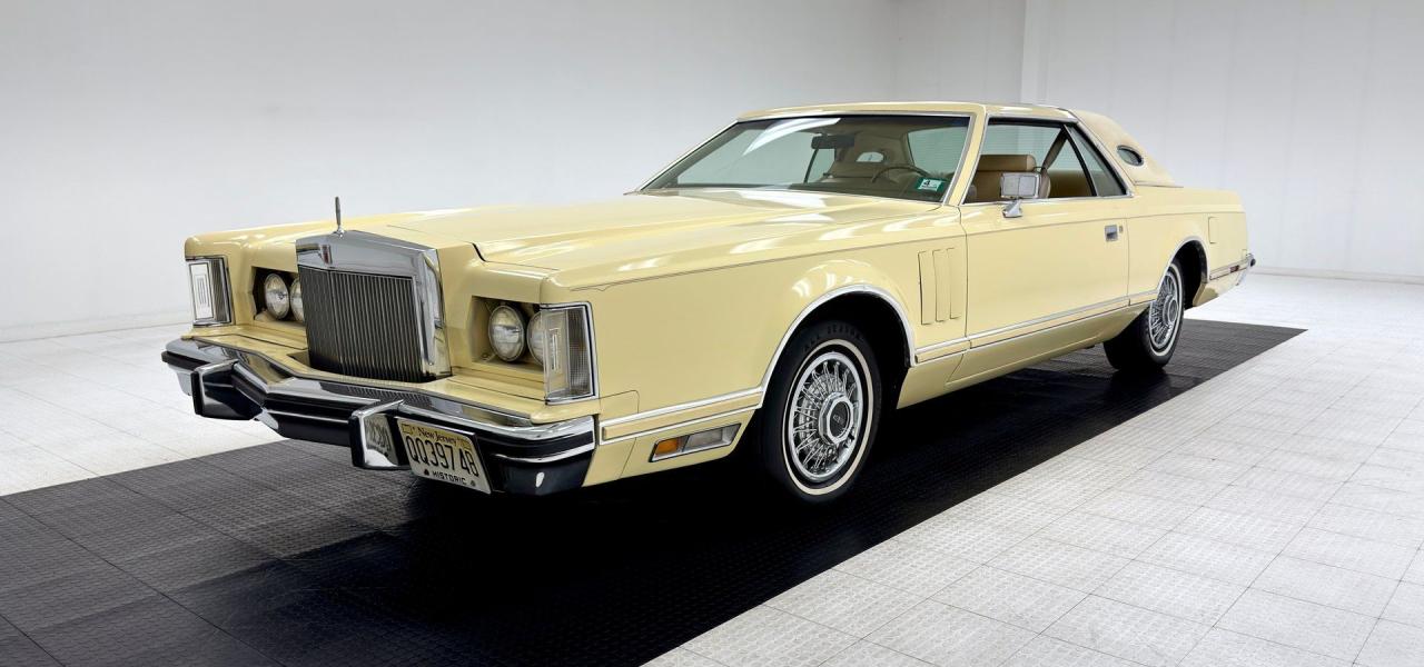 1978 Lincoln Continental Mark V LesAnciennes.com