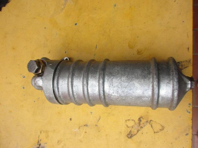 Filtre à huile avec support Maserati 3500/Mistral LesAnciennes.com