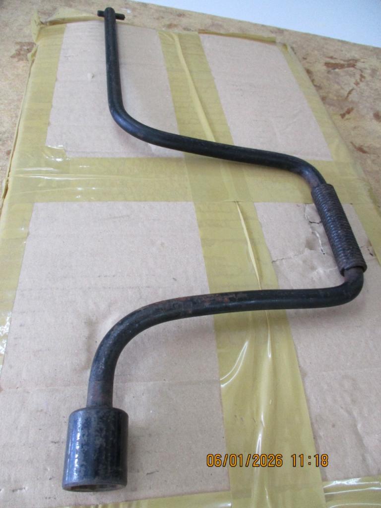 Manivelle auto ancienne LesAnciennes.com