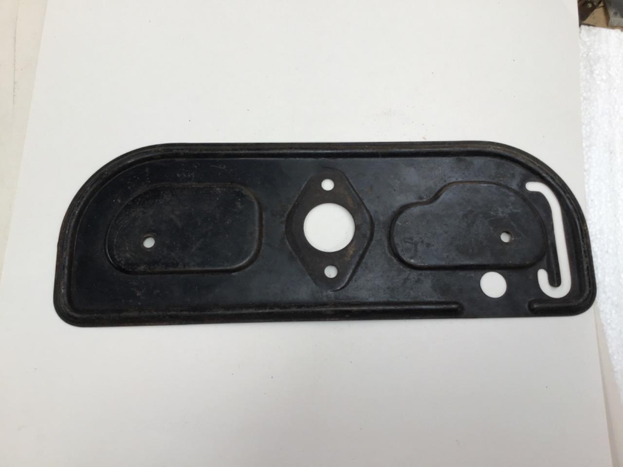 PLAQUE SOUS CARBURATEUR PEUGEOT 203 LesAnciennes.com