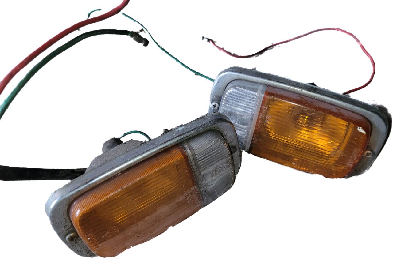 CLIGNOTANT AVANT AUSTIN 1300 GT ADO16 LesAnciennes.com