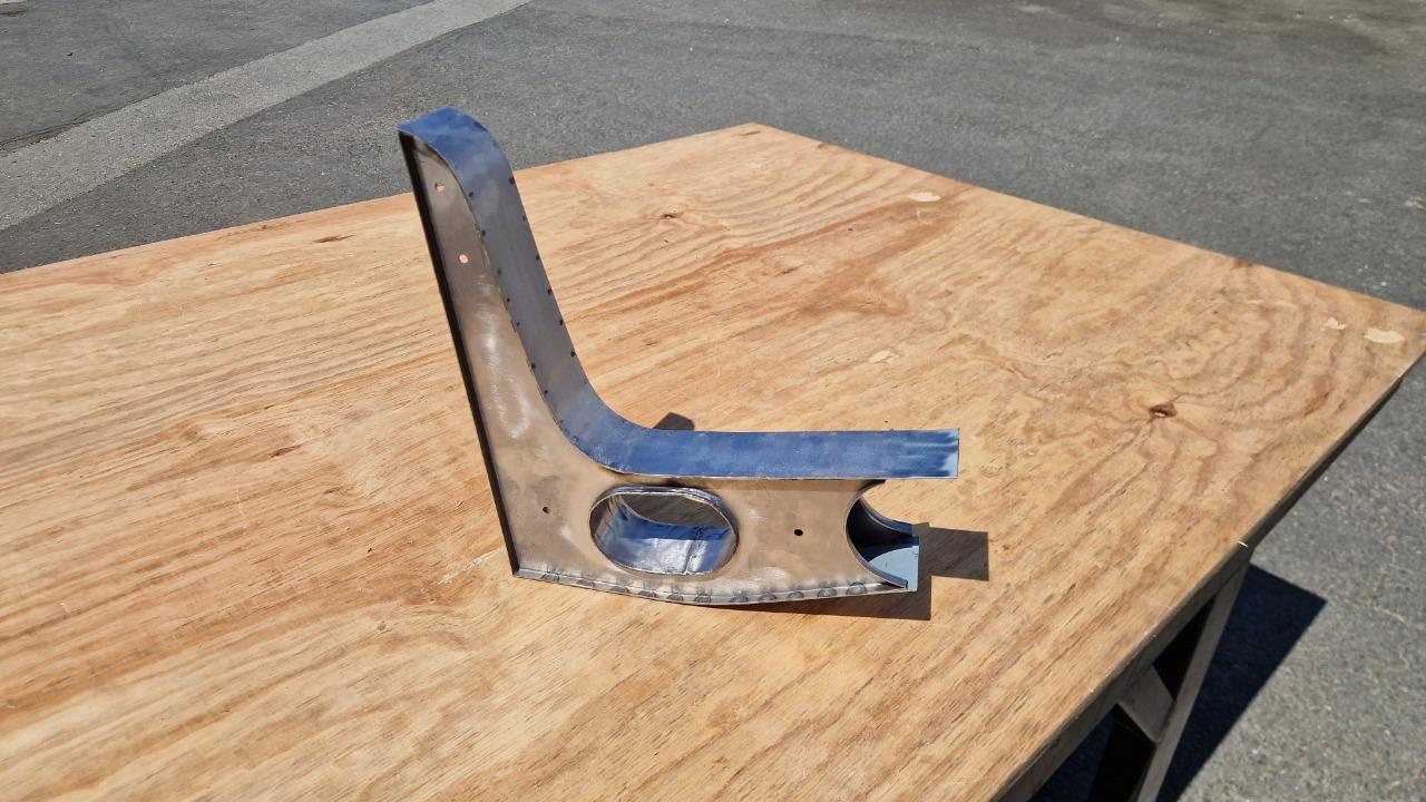 Pied de caisse FACEL VEGA Facel III LesAnciennes.com