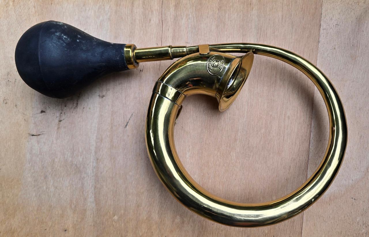 Avertisseur à poire SEV-MARCHAL LesAnciennes.com