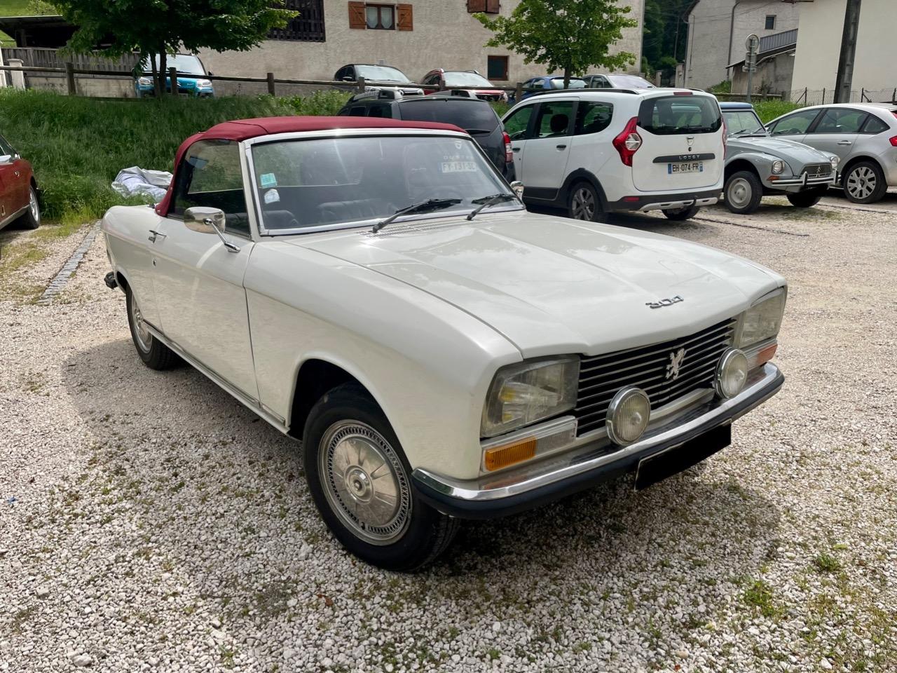 PEUGEOT 304 cabriolet - 1974 LesAnciennes.com