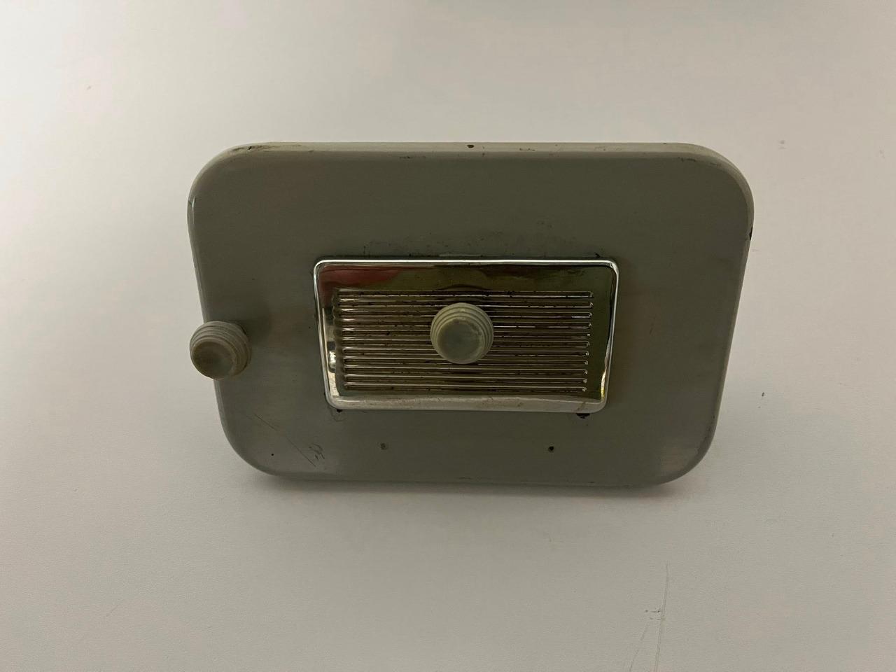 Porte boite à gants RENAULT 4CV LesAnciennes.com