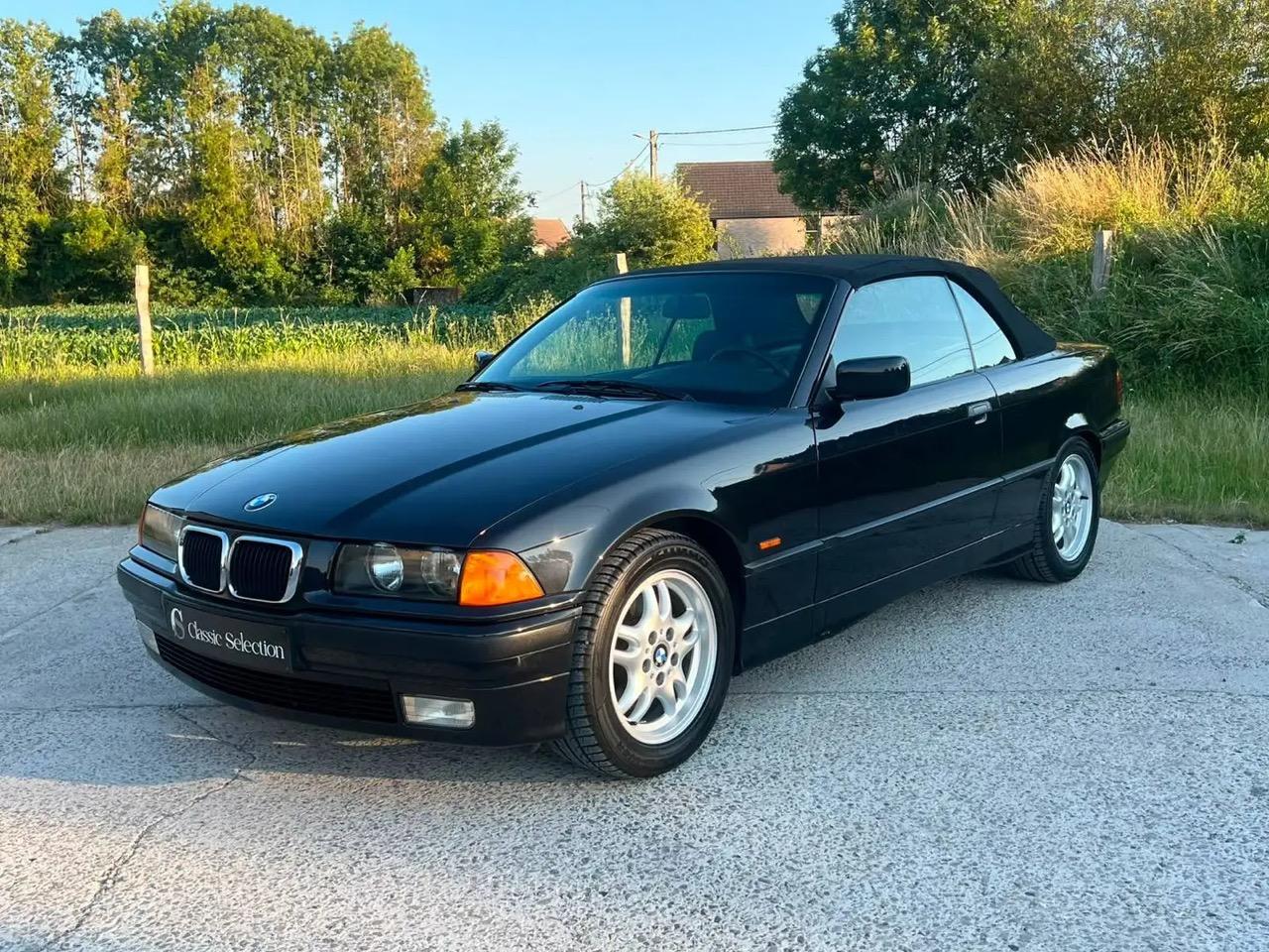 BMW 318 318i Cabriolet E36 - 1997 LesAnciennes.com