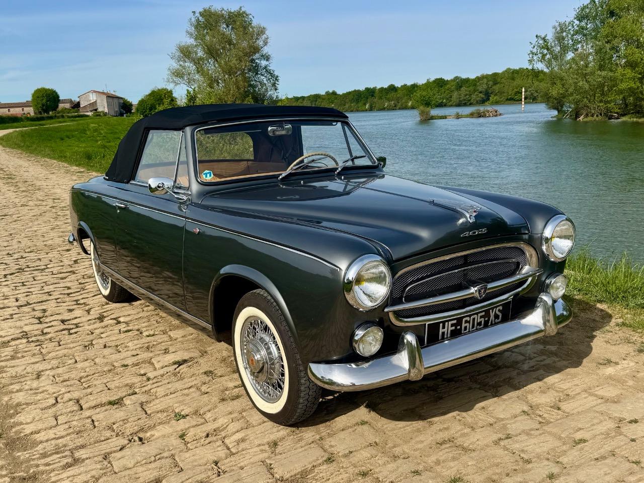 PEUGEOT 403 Cabriolet - 1959 LesAnciennes.com