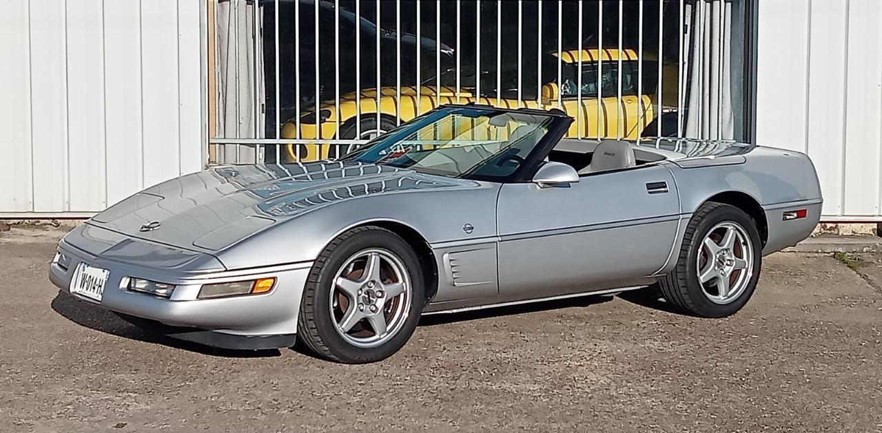 CHEVROLET Corvette C4 Collector Edition - 1996 LesAnciennes.com