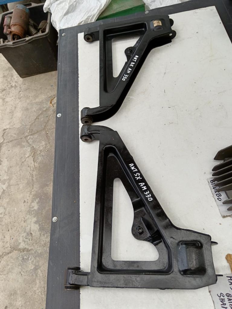 Bras suspension inférieurs avant Maserati Qtp s3 LesAnciennes.com