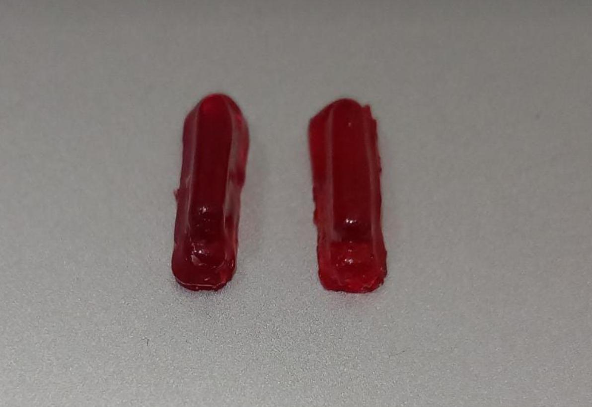 LANCIA Aprilia cabochon feux rouge avant LesAnciennes.com