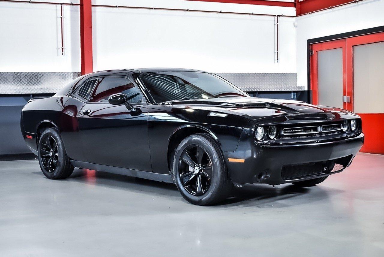 2020 Dodge Challenger Coupe 3,6L V6 LesAnciennes.com
