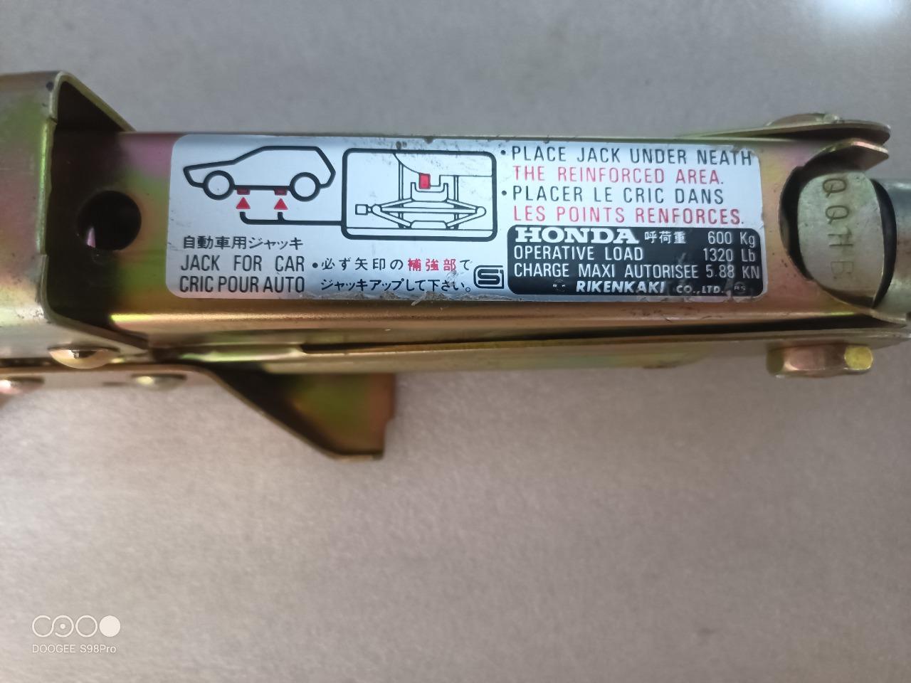 Cric origine HONDA Rikenkaki 600kg — NOS LesAnciennes.com