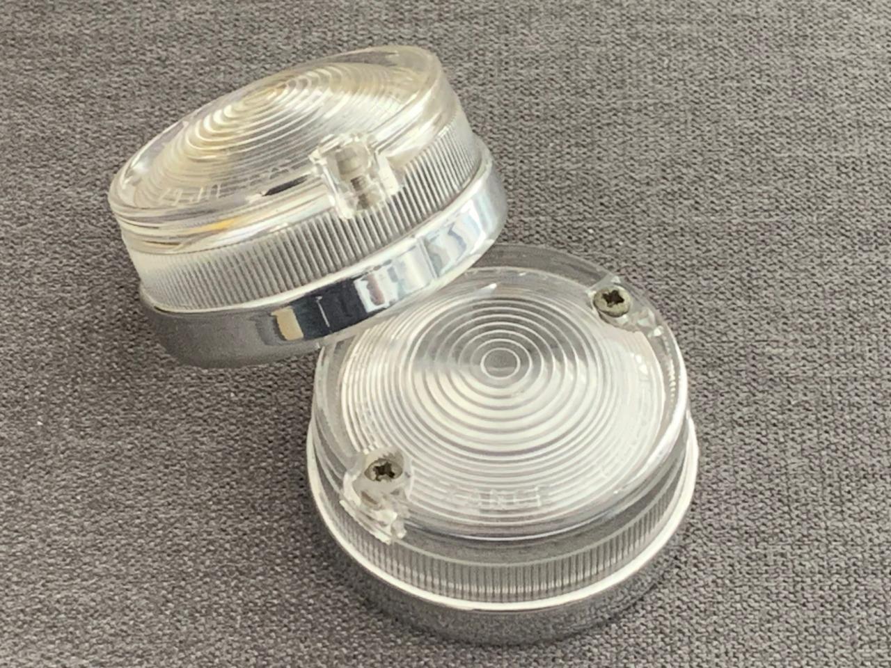Cabochons clignotants / Veilleuses Renault 8 Major LesAnciennes.com