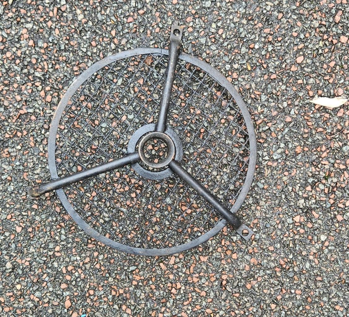 Grille CITROEN 2CV 4 LesAnciennes.com