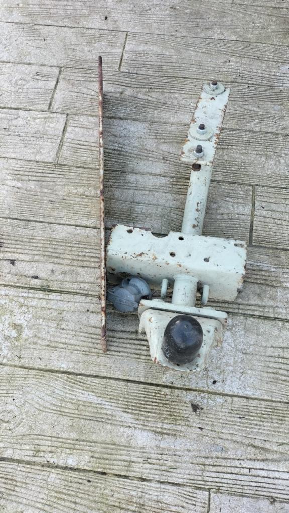 Attelage PEUGEOT 404 LesAnciennes.com