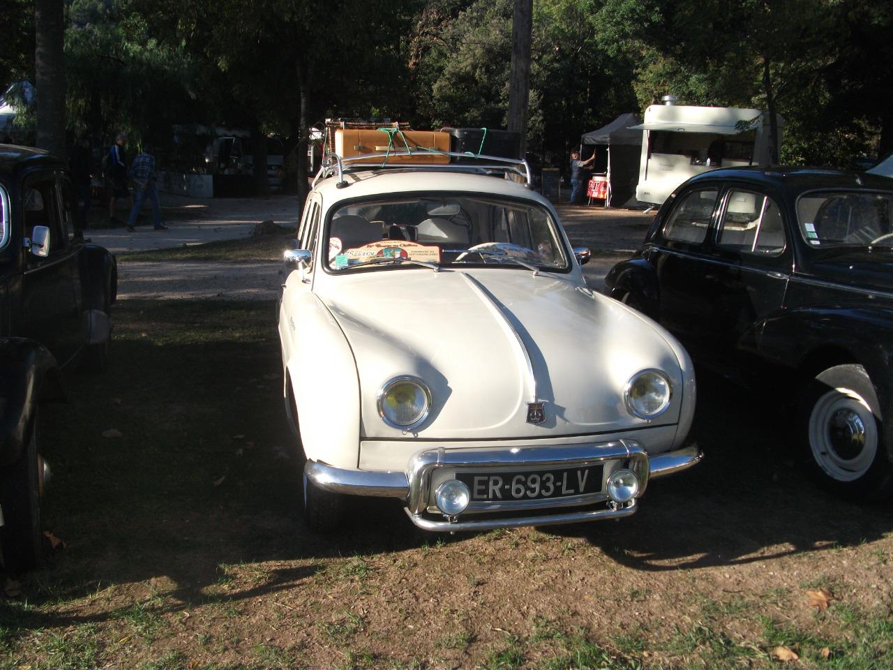 RENAULT Dauphine R1090 - 1958 LesAnciennes.com