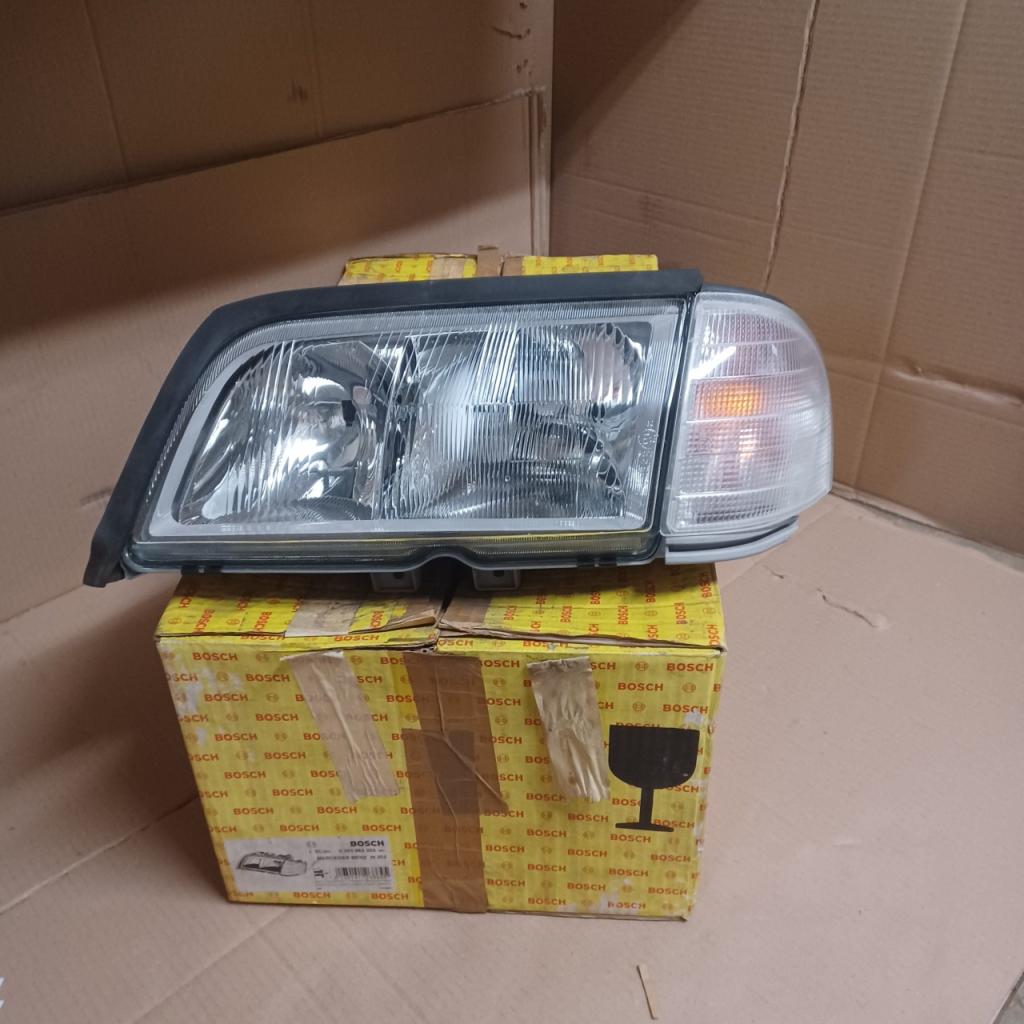 Phare avant gauche Mercedes classe C W202 LesAnciennes.com