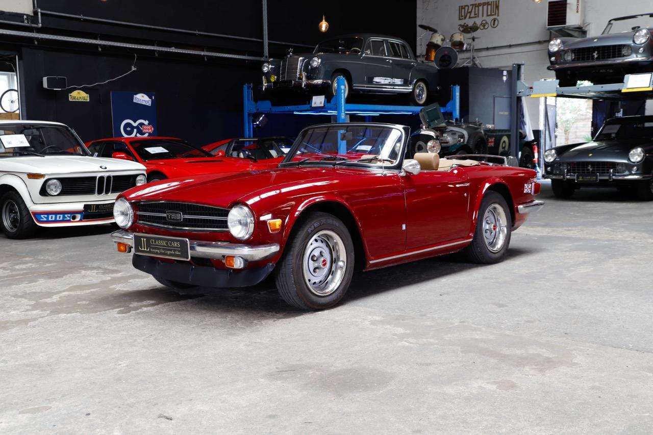 TRIUMPH TR6 - 1975 LesAnciennes.com