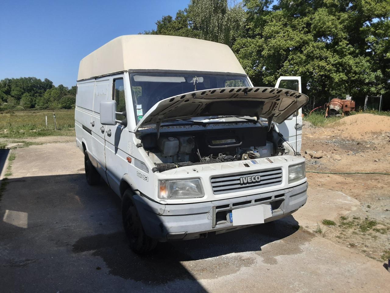 IVECO Fourgon 35-8 - 1992 LesAnciennes.com