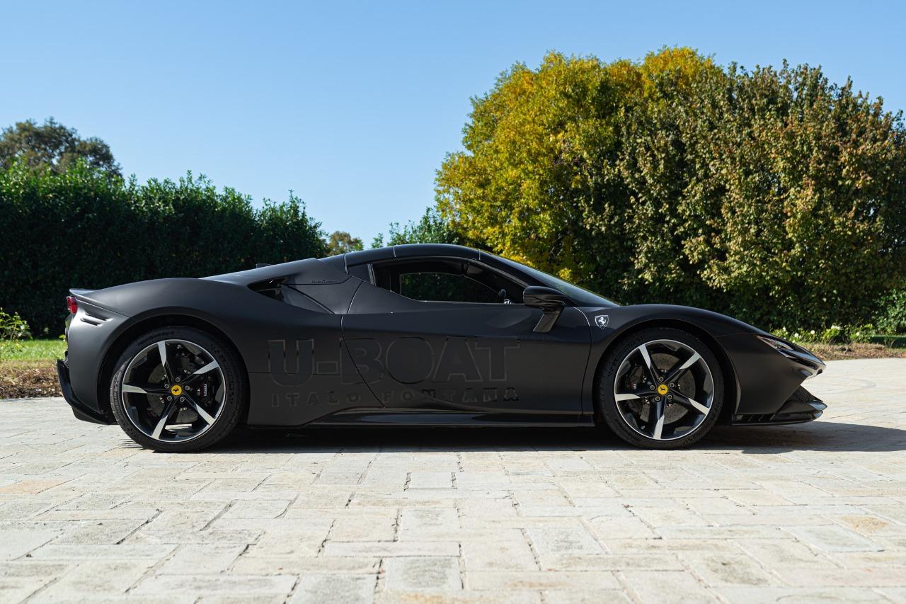 FERRARI SF 90 SPIDER - 2022 LesAnciennes.com