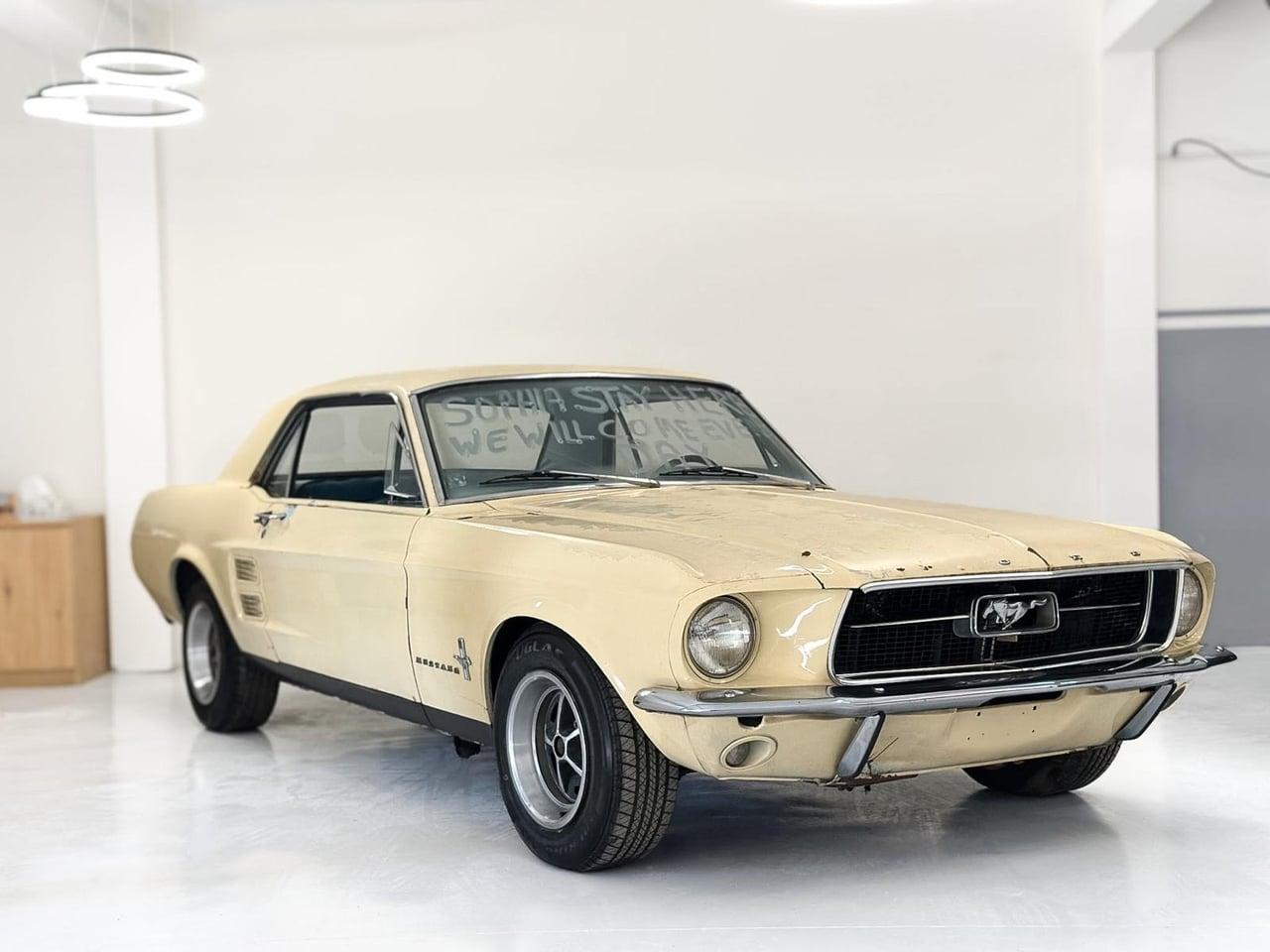 1967 Ford Mustang 289CI V8 Coupe - The Walking Dea LesAnciennes.com