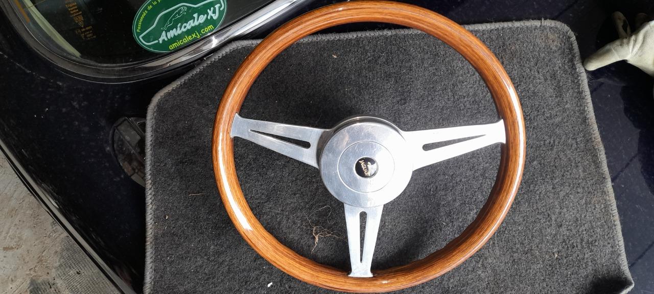 Volant JAGUAR XJ6 LesAnciennes.com