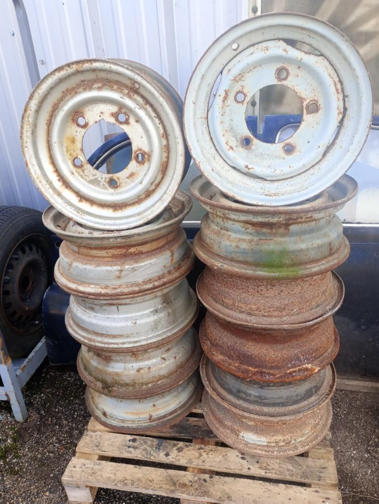 Jantes PEUGEOT D4 A FOURGON LesAnciennes.com