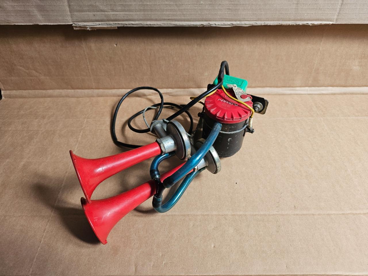 Klaxon CITROEN DS LesAnciennes.com