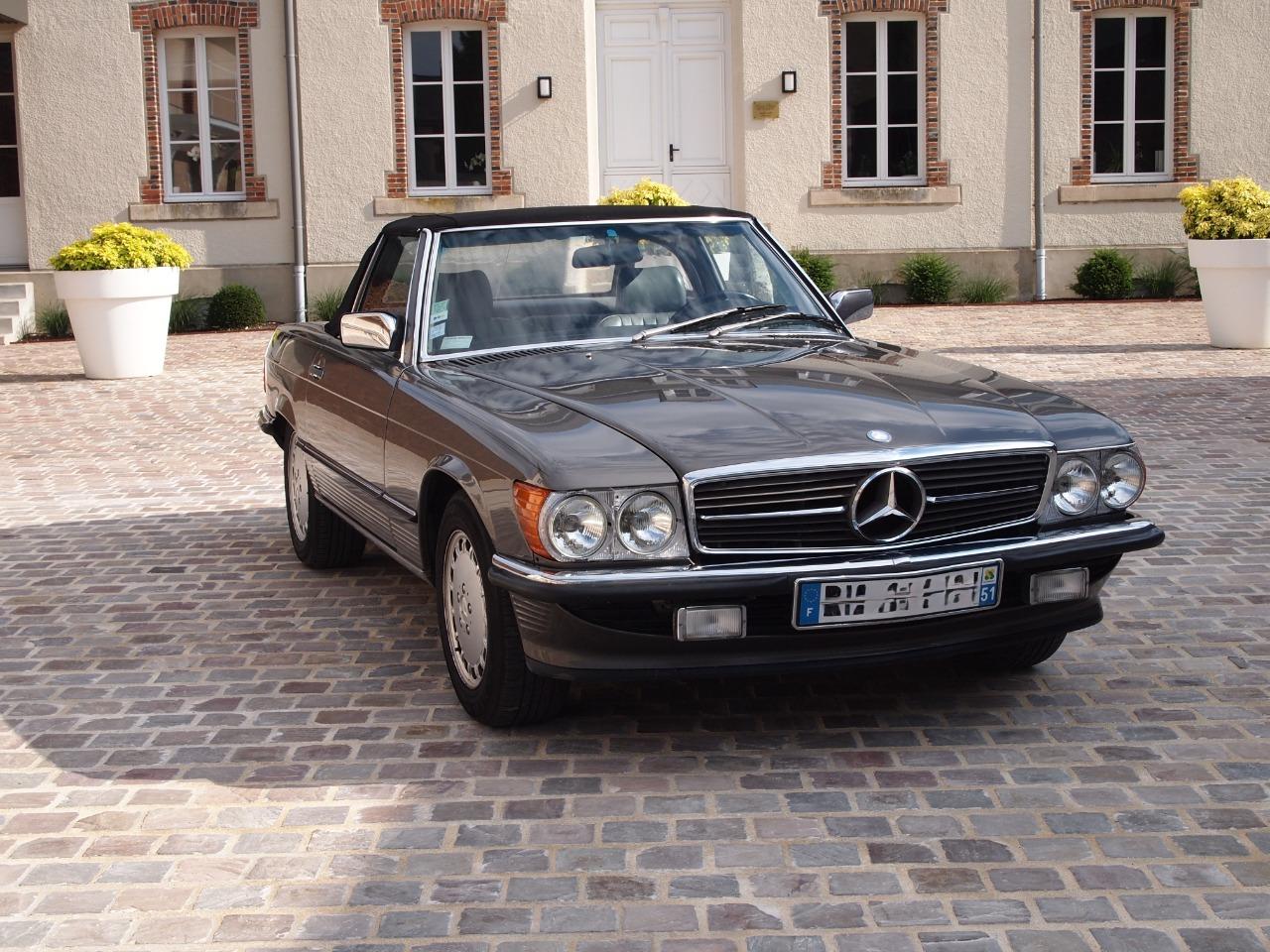 MERCEDES 560 SL US - 1986 LesAnciennes.com