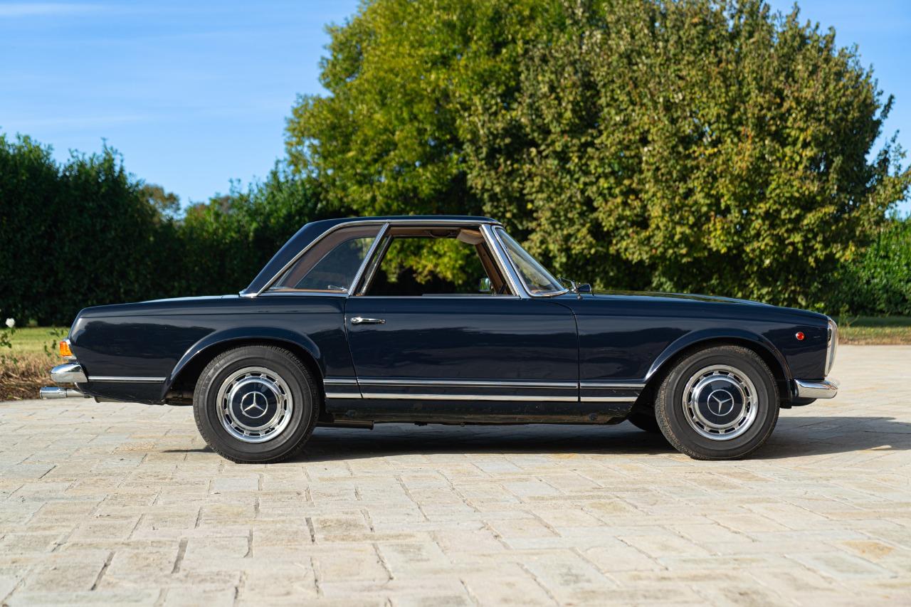 MERCEDES 280 SL PAGODA - 1969 LesAnciennes.com