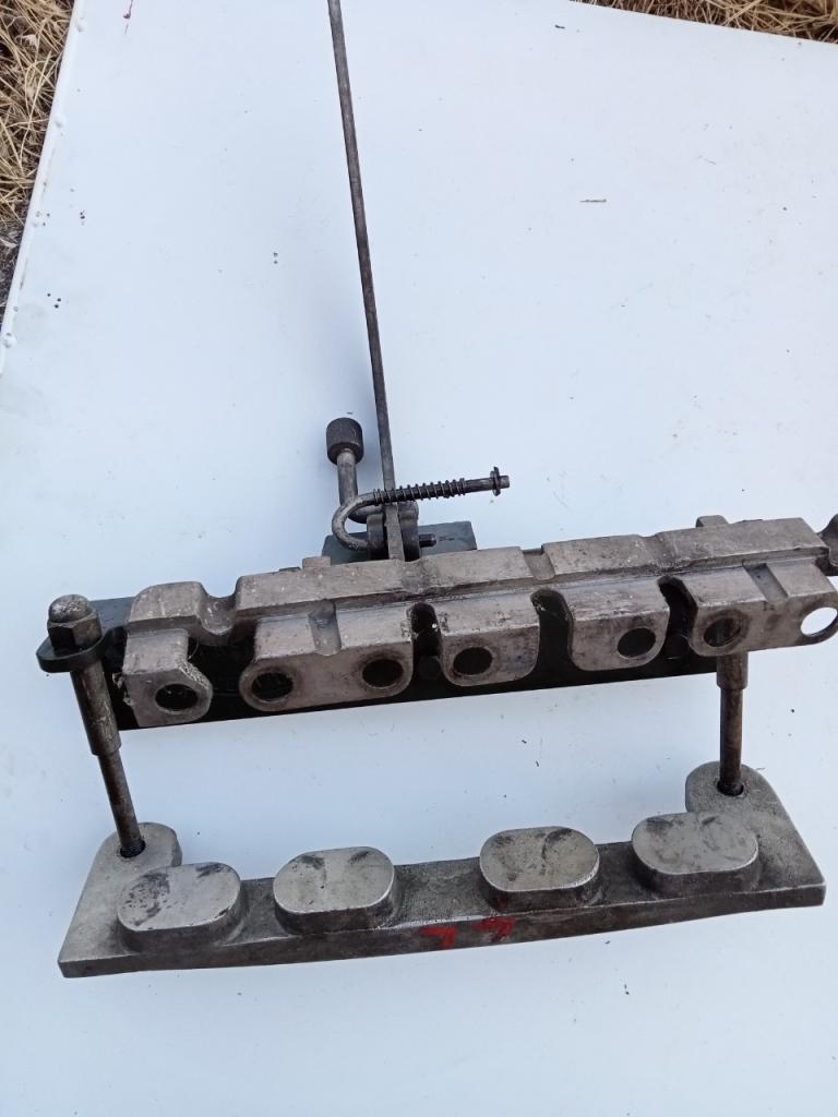 OUTILLAGE RENAULT 4 L LesAnciennes.com