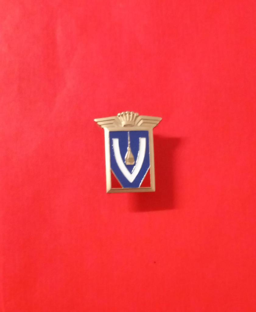 FIAT 500 gamine vignale FRISETTE LATÉRALE ÉMAILLÉE LesAnciennes.com