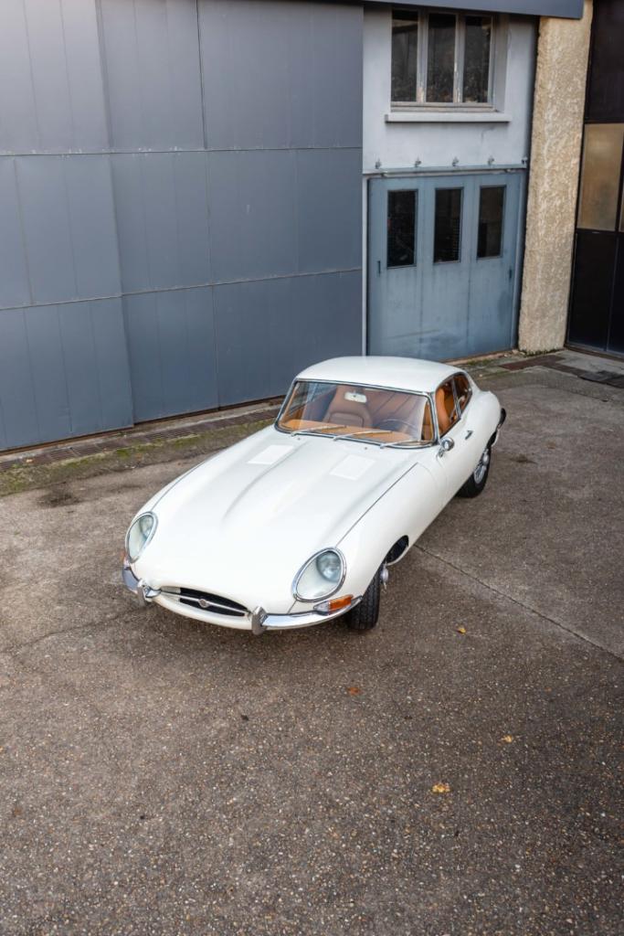 JAGUAR Type E - 1965 LesAnciennes.com