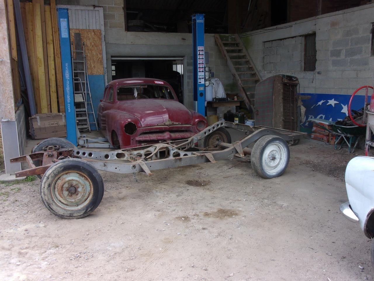 Lot de pièces FORD Vedette LesAnciennes.com