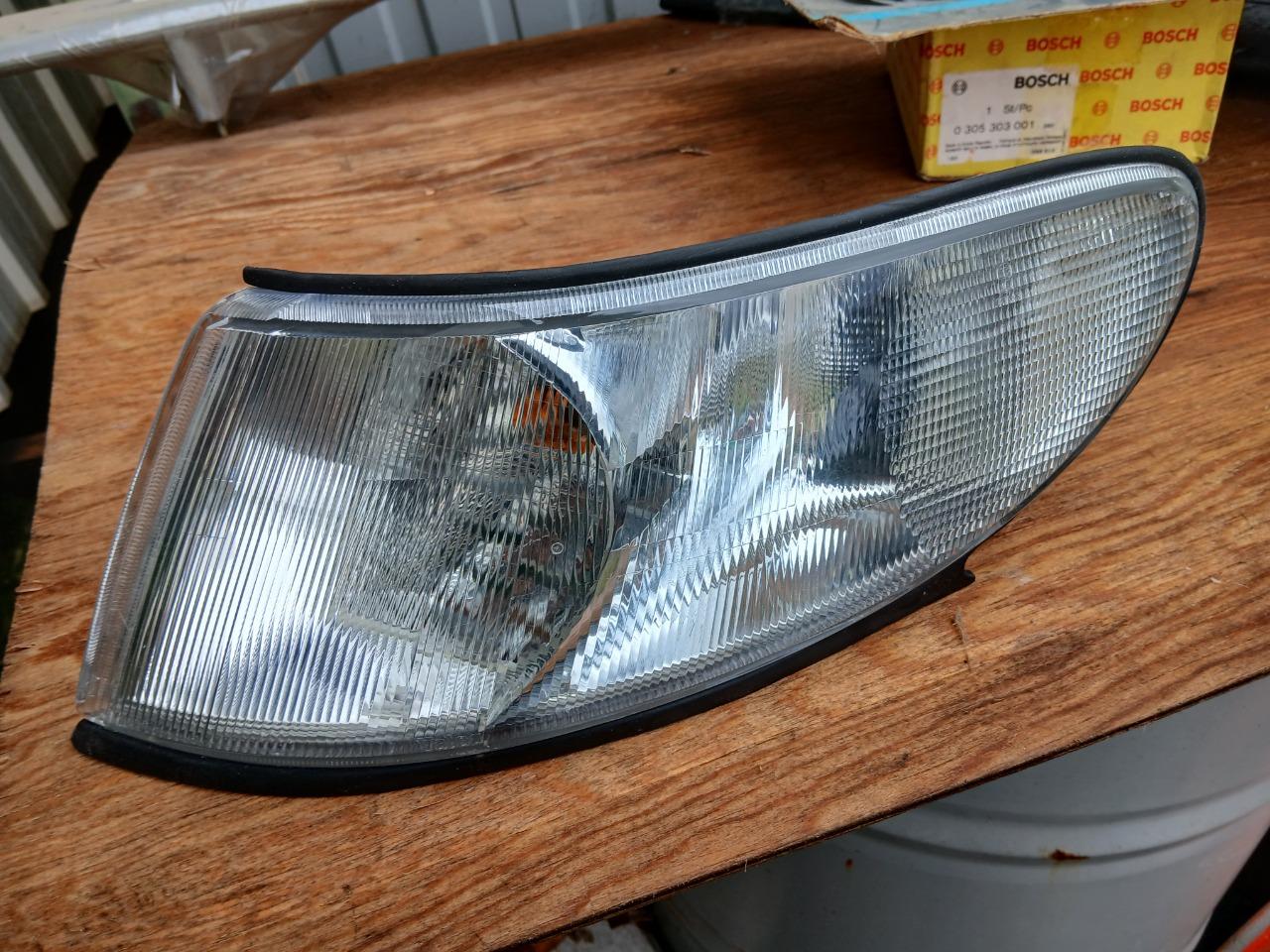 Clignotant SAAB 93 LesAnciennes.com