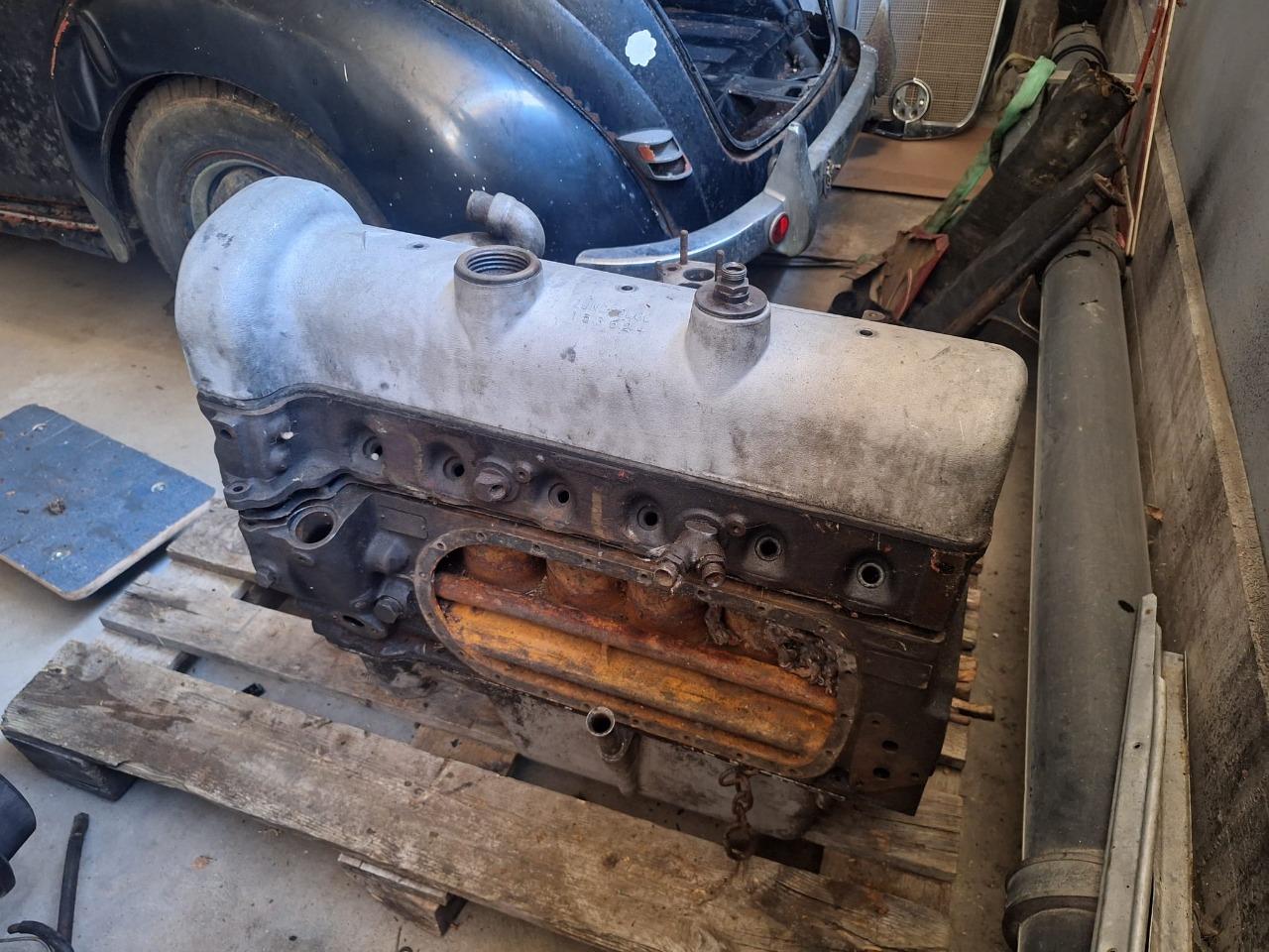 Moteur MERCEDES 220 W187 LesAnciennes.com