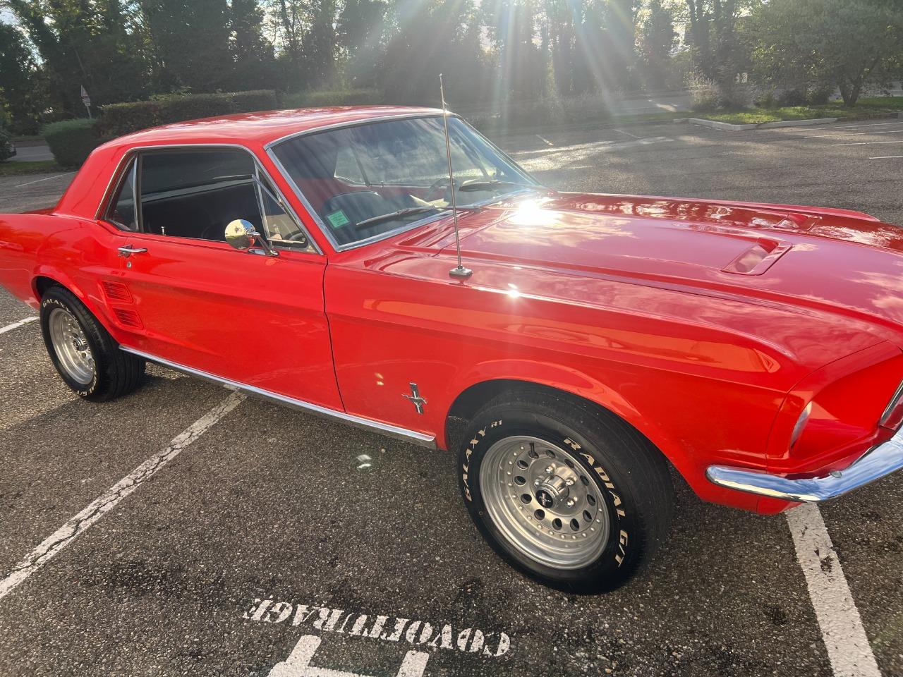 FORD Mustang 289 - 1967 LesAnciennes.com