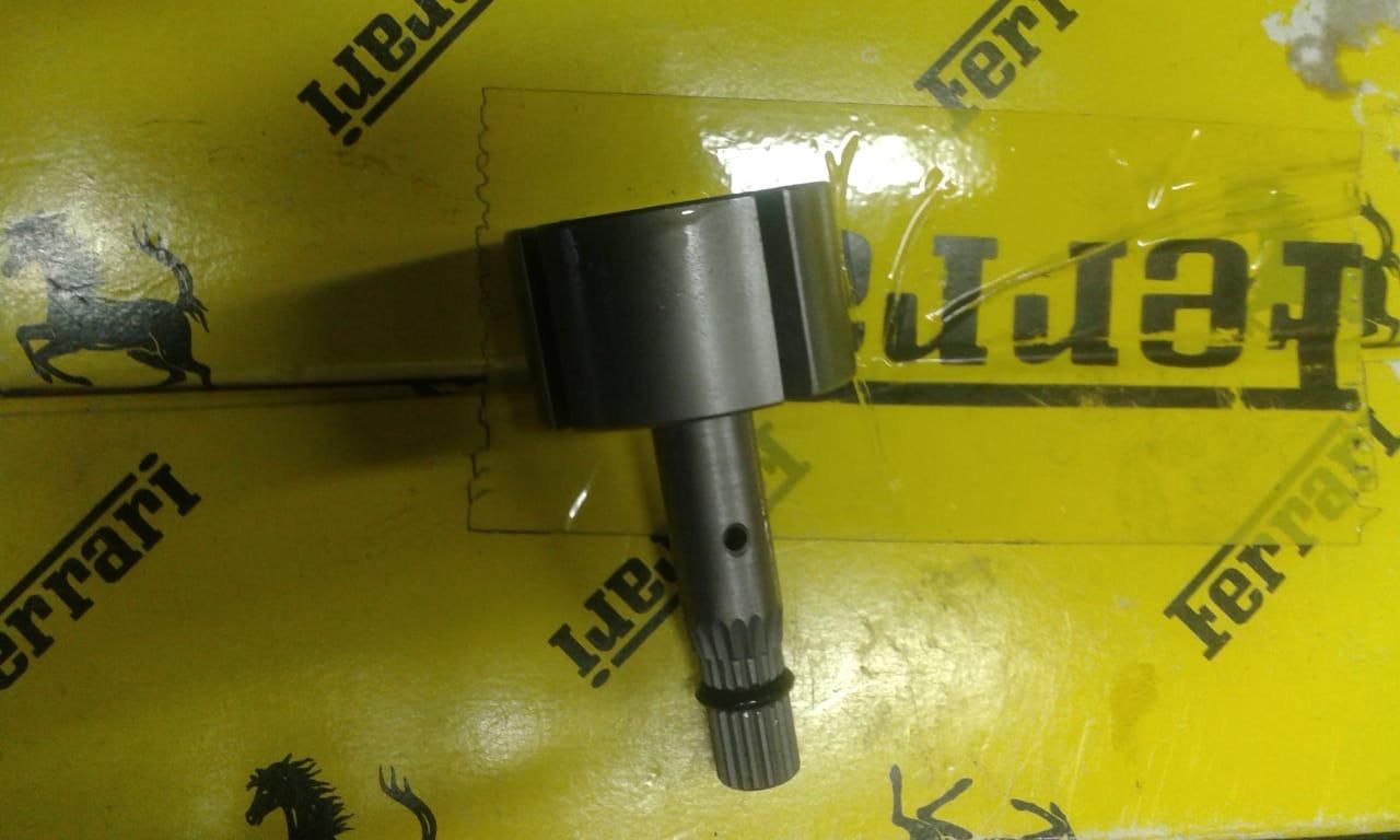 Arbre interne de pompe à vide Ferrari Testarossa LesAnciennes.com