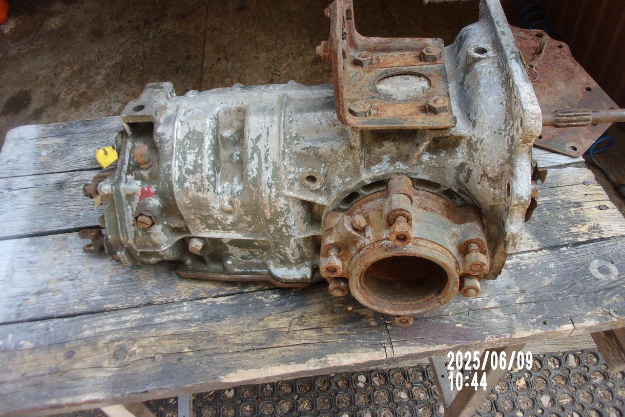 Boite RENAULT Dauphine LesAnciennes.com