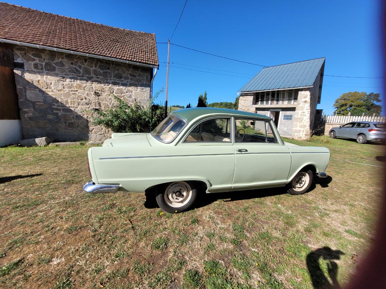DKW F11 Junior de Luxe - 1963 LesAnciennes.com