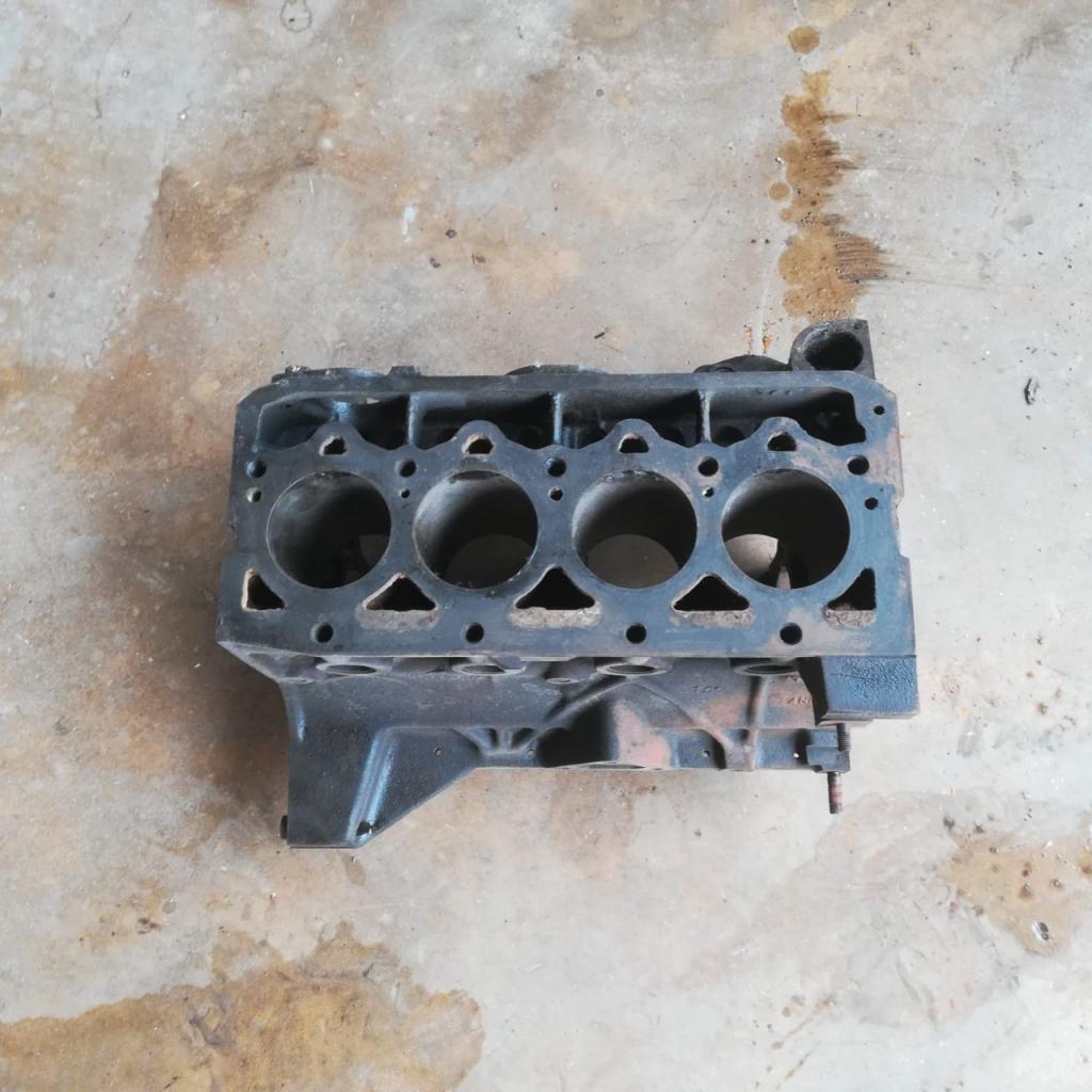 Bloc moteur Fiat 1300 type 116.000 LesAnciennes.com