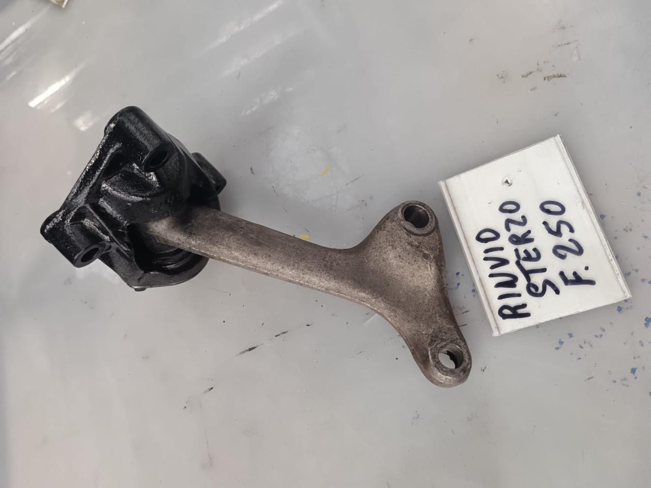 Renvoi de direction Ferrari 250 LesAnciennes.com