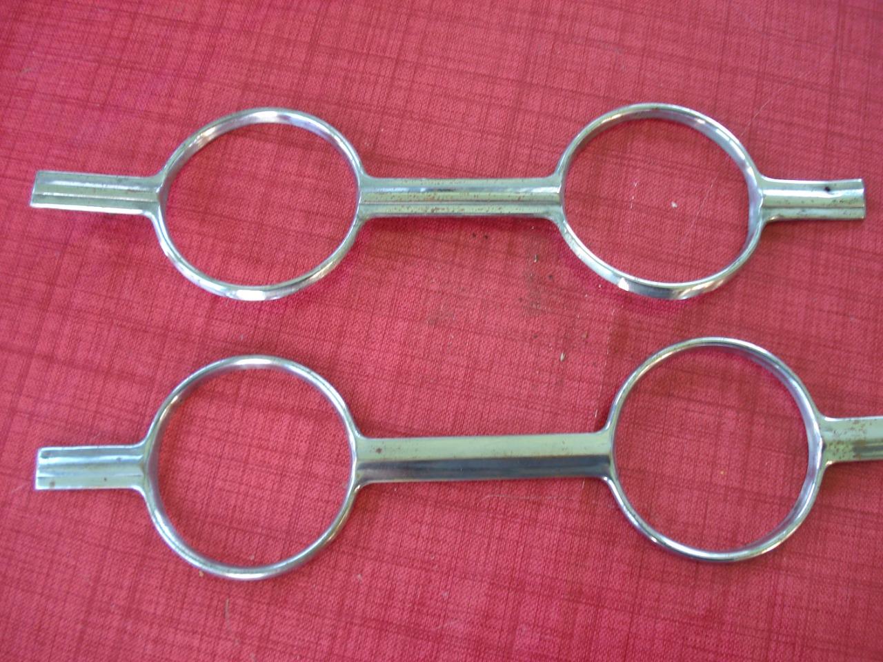 Enjoliveurs FORD Vedette LesAnciennes.com