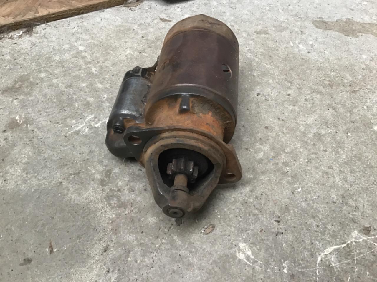 DÉMARREUR BOSCH 6V FORD TAUNUS 12M 17M. LesAnciennes.com